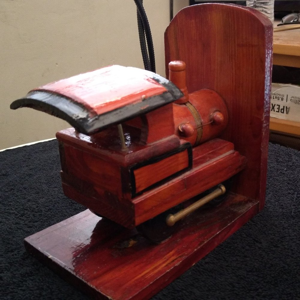 The wood locomotive book end